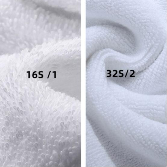 Saténová tkanina vs Plain tkaniny tkaniny: Rozmotání rozdílů a výhod